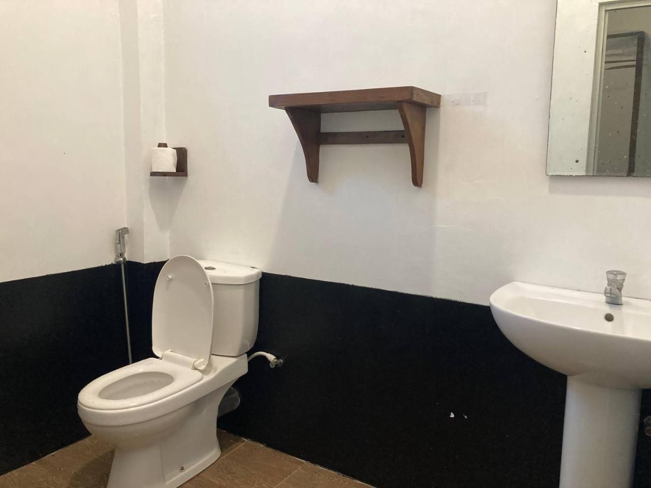 Hiriketiya Hasmal House Apartamento Dikwella Quarto foto